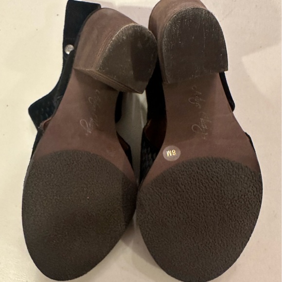 Arturo Chiang Janel High Heel size 8 M Perforated Leather Peep-toe Sandals - Picture 7 of 9